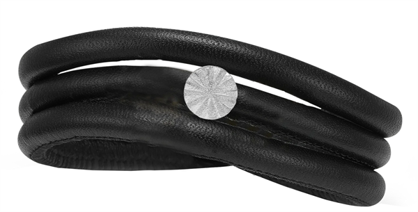 Christina Mor 6 mm charm på ægte læder armbånd