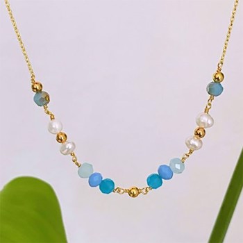 Seville halskæde i forgyldt sølv med blå sten og perler