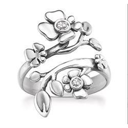 Image of Rabinovich fingerring i antik oxyderet sterling sølv med blomster og zirkonia