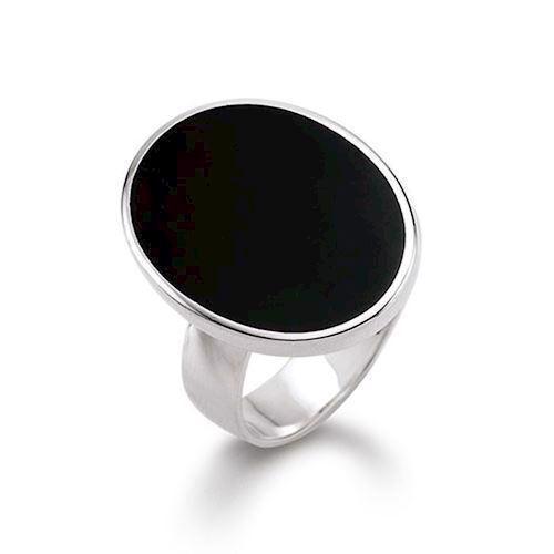 Image of blank Sterling sølv Fingerring Onyx med blank overflade fra Aagaard