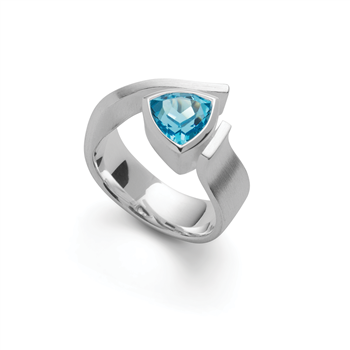 Bastian Inverun's 925/-ring, rhd, mat, blå topaz 2,43ct