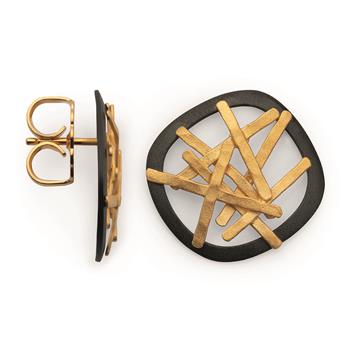 Bastian Inverun's 925/- Ørestikker, delvis fg, sort rh, mat