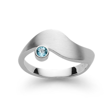 Bastian Inverun's 925/-ring, rh, satin mat, blå topas 0,13ct