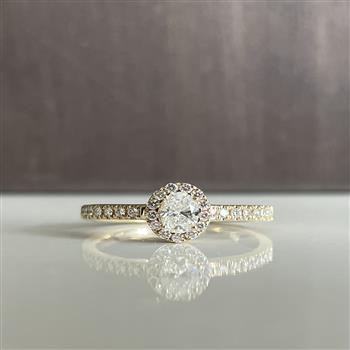 L&G's Ring 14 karat ELEGANCE oval brillant 0,30 carat + 0,22 carat WSI