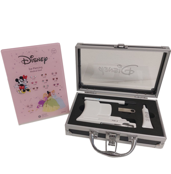 Støvring Design's Disney display og pistol 