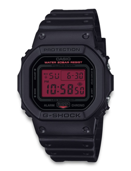 Køb dit nye Casio model DW-5600BBR-1ER, hos Urogsmykker.dk